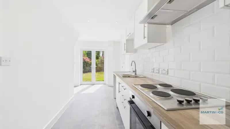 3 Bedroom Townhouse for Sale No Upward Chain