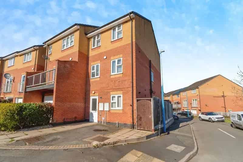 Three Storey House West Bromwich Family Home