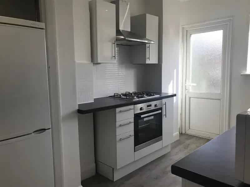 5 Bedroom Apartment House to Rent