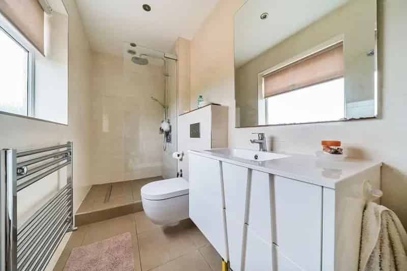 4 Bed Farmstead with Equestrian Facilities for Sale