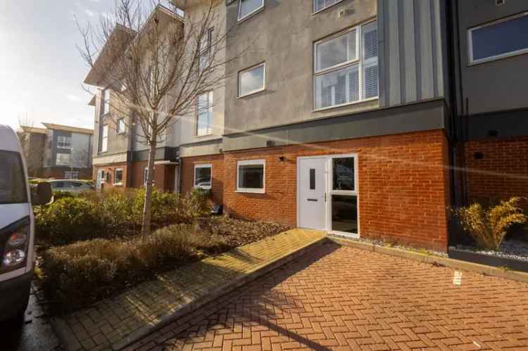 2 Bedroom Flat for Sale Hawkinge Kent