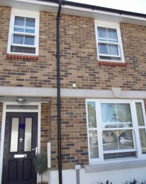 3 Bed New Build Home Near Railway Station