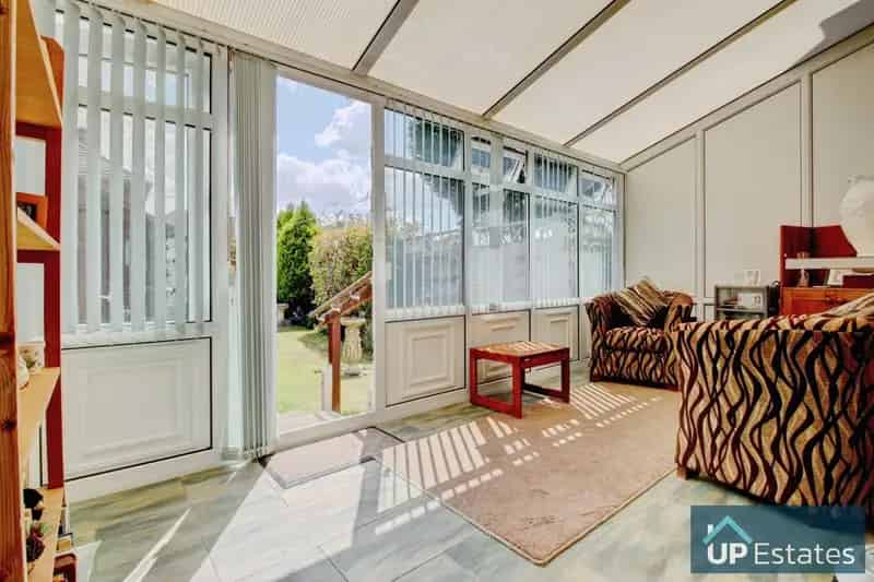 3 Bedroom Terraced House to Rent - Extended Family Home