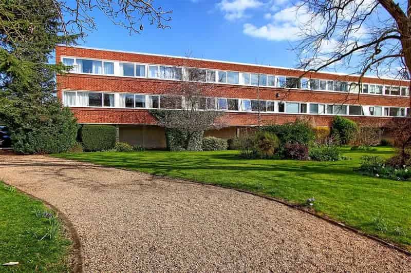 3 Bedroom Flat for Sale