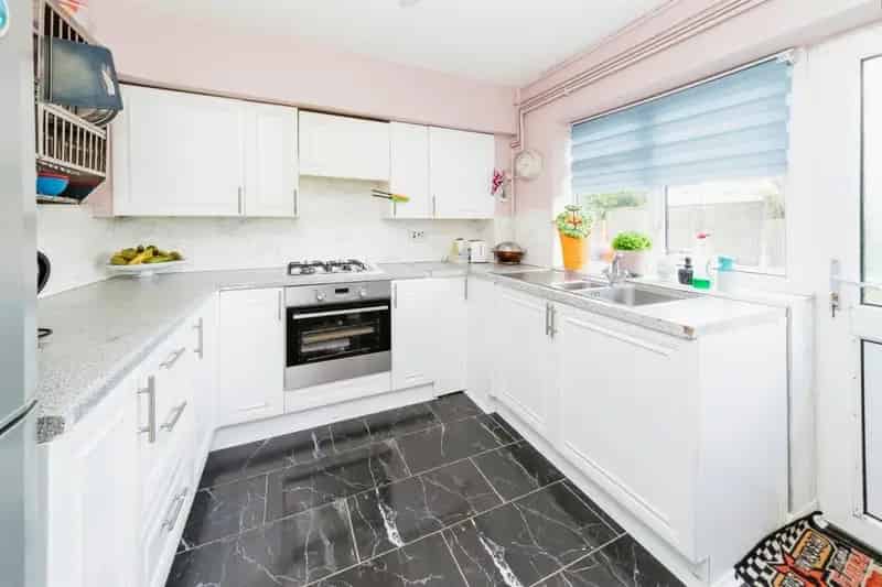 Two Bedroom Maisonette in Crawley