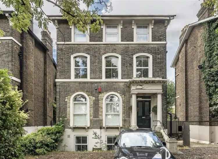 Flat For Sale in Shooters Hill Road, London, England