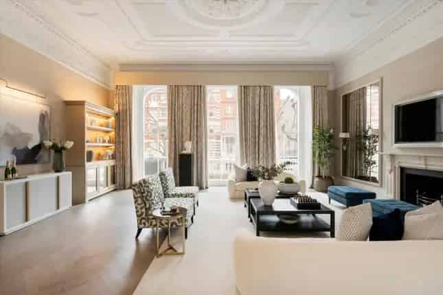 10-Bedroom House with Mews in South Kensington