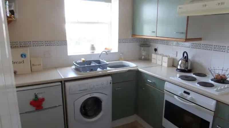 1 Bedroom Apartment House to Rent