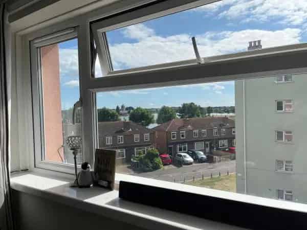 Coastal Waterfront Maisonette 2 Double Bedrooms Near Portsmouth Ferry