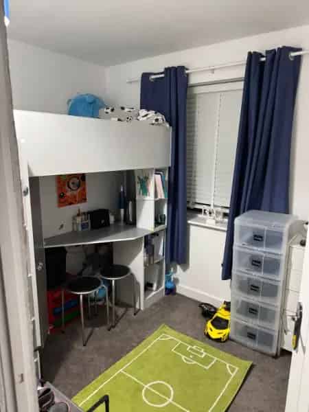 3 Bed House + Playroom Converted from 4 Bed Huge Garden