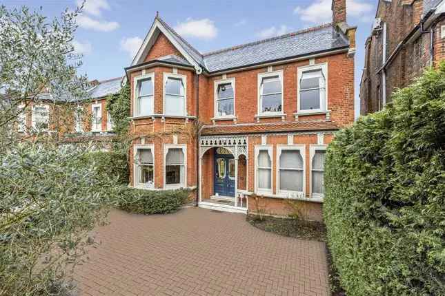 Edwardian House for Sale in London NW2