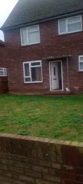 3 Bedroom House Big Garden Westgate