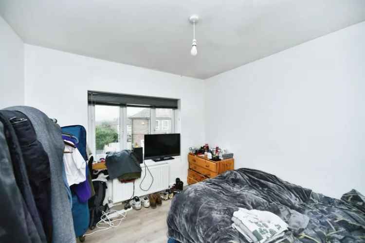 3 Bedroom Semi-Detached House For Sale Near Queens Park