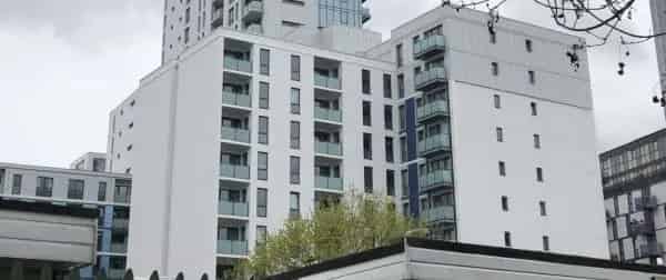 2 Bed Flat Near Shops and Schools