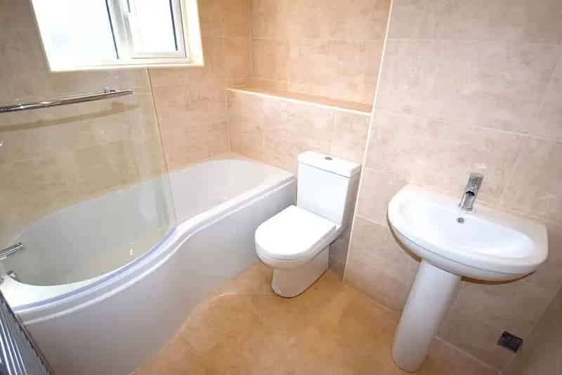 4 bedroom House
 To Rent