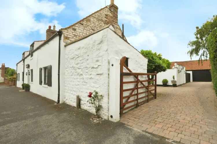 4 Bedroom Grade II Listed House with Large Outbuilding