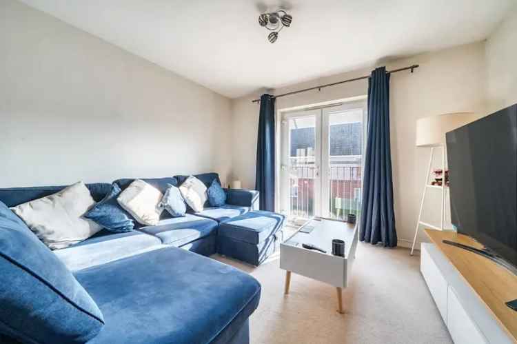 2 Bed Top Floor Apartment for Sale in Basingstoke