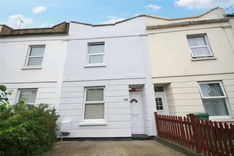 3 Bedroom Townhouse for Sale Near Train Station