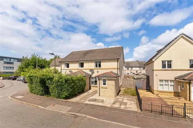 2 Bed House - Semi Detached with 1 Reception Room