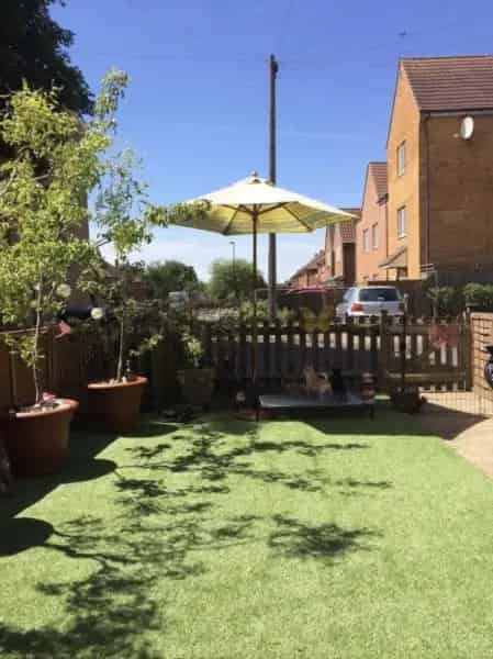 2 Double Bedroom House with Garden Access to Fields