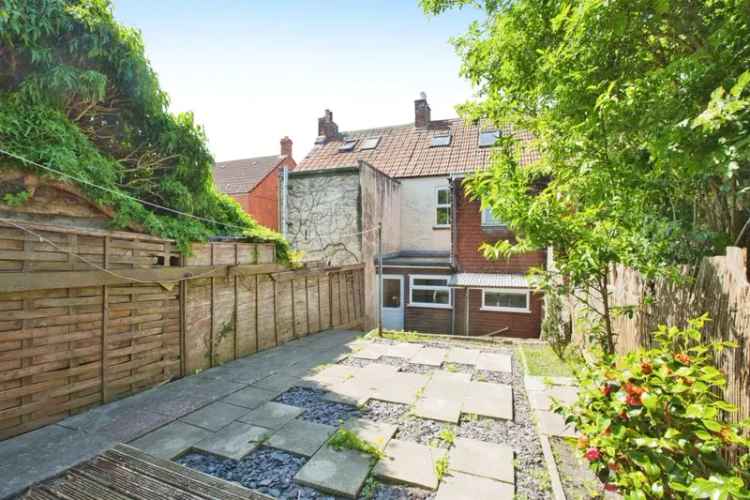 Glastonbury Victorian Townhouse - 4 Bedrooms - Needs Improvement