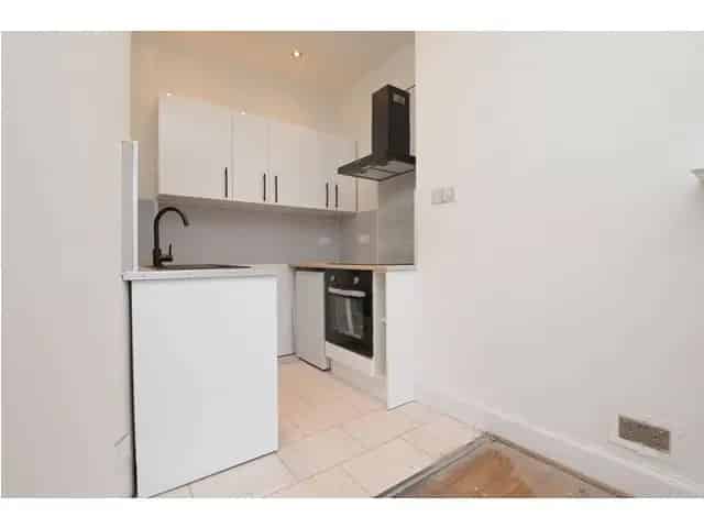 1 Bedroom Flat for Sale in Edinburgh's Wardlaw Place