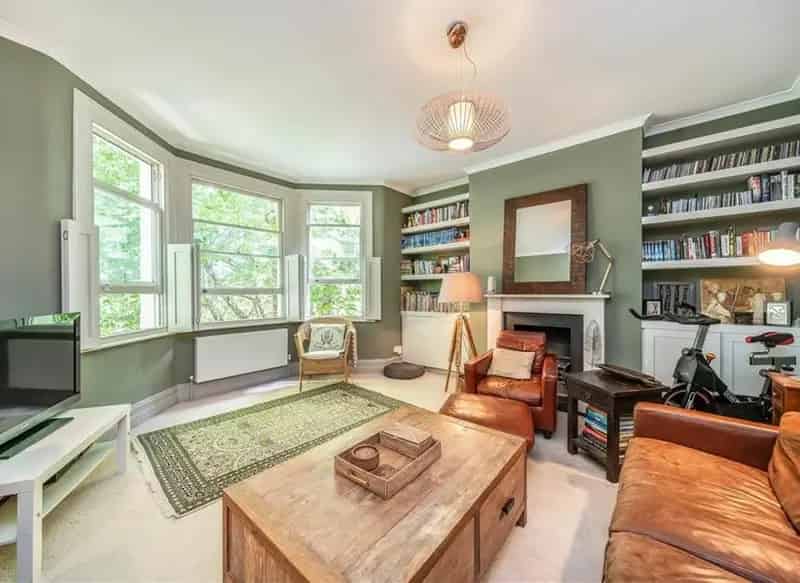 Stunning 914 sq ft Period Apartment in Abbeville Village