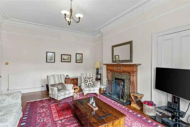 5 Bed House - Terraced with 3 Reception Rooms