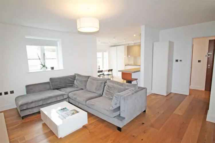 3 Bedroom Apartment with 2 Patios Pets Accepted