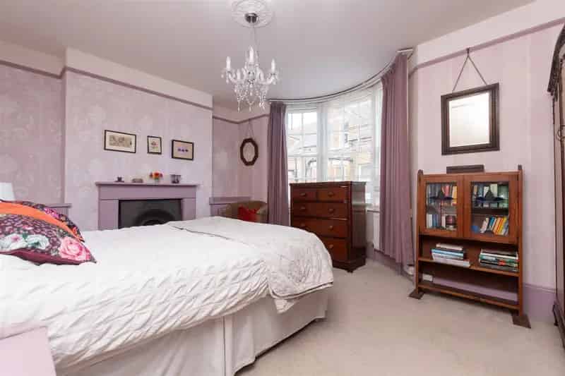 5 bedroom terraced house for sale