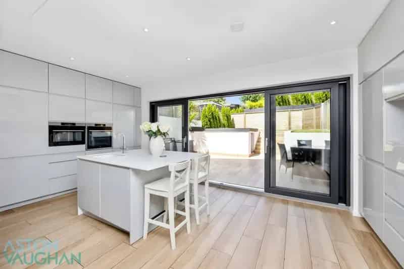 4 Bedroom Detached House for Sale Near Brighton