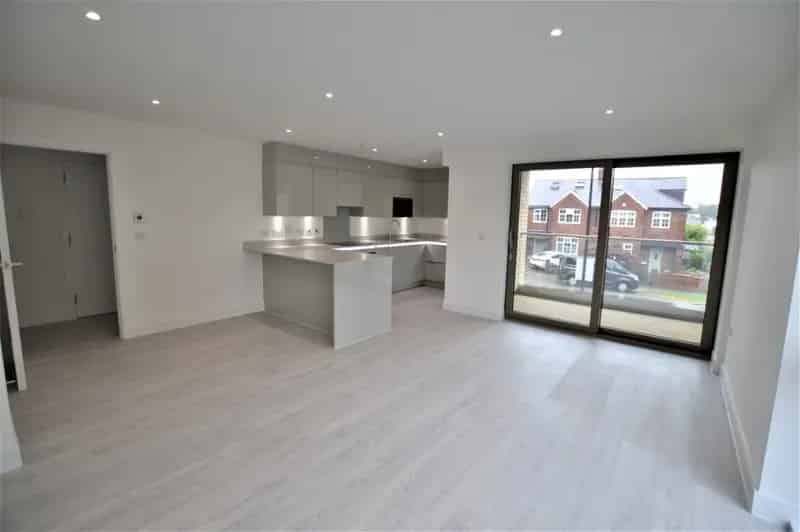 Luxury 2 Bedroom Apartment for Sale in York