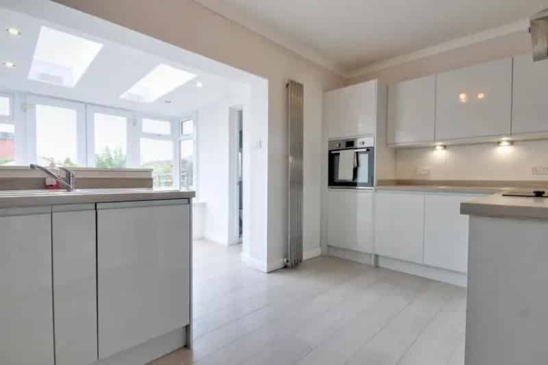 2 Bedroom House to Rent - Large Garden Garage Pets Considered