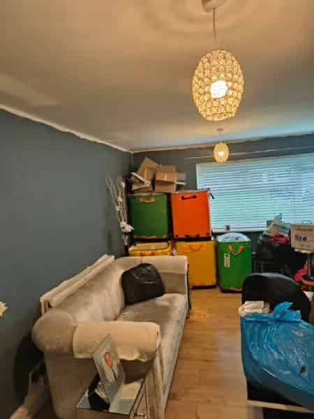 1 Bedroom Flat Swap - Ground Floor with Communal Garden