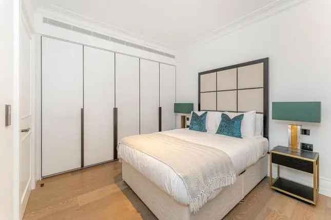 Flat to rent in Portland Place, London W1B