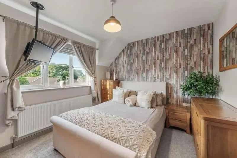 5 Bed Detached House for Sale