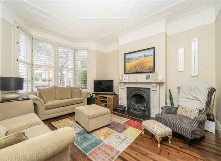 Five Bedroom Freehold Home with South Facing Garden