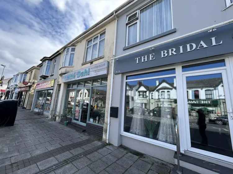 370 sq ft Refurbished Cafe Ground Floor Premises