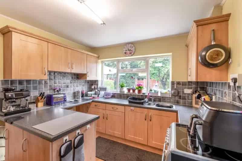 3 bed house for sale