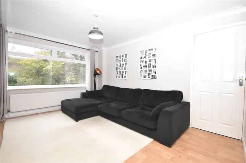 Stunning 3 Bedroom Semi Detached House in Kippax