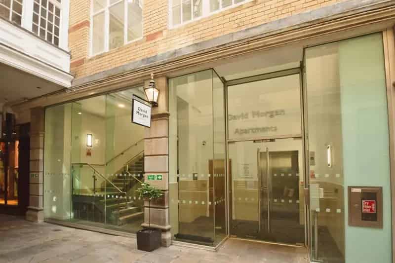2 Bedroom Flat Cardiff City Centre David Morgan Arcade No Onward Chain