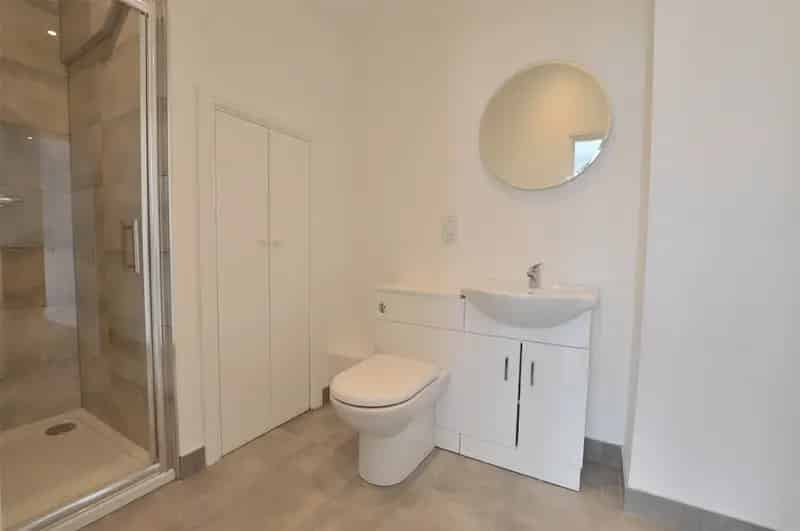 1 Bedroom Apartment for Rent Reigate Newly Converted