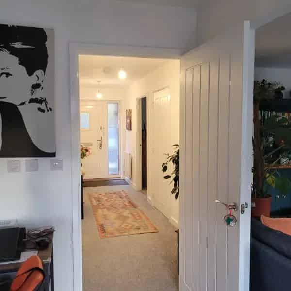 Stilton Bungalow: 2 Beds, Parking, Garden