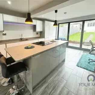 3 Bedroom House in Birmingham - Modern Kitchen, Garden, Driveway Parking