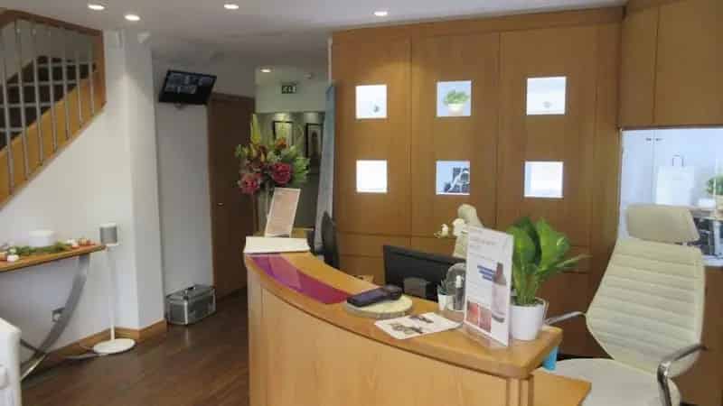 West Byfleet Retail Unit 2 Parking Spaces High Quality Fit Out