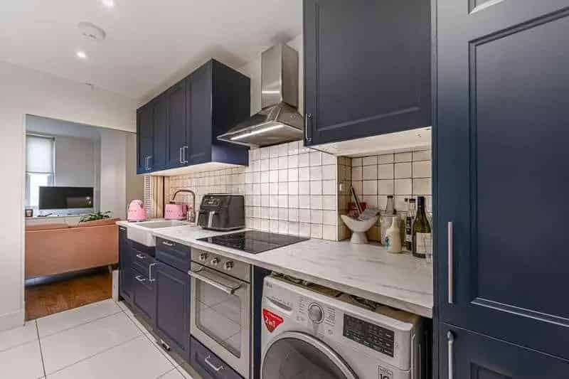 2 Bed Flat for Sale near Thames