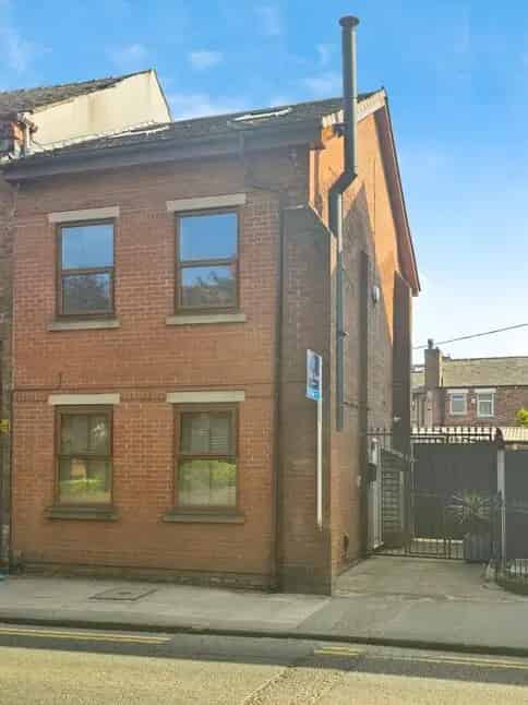 3 bedroom End Terrace House for sale, Orrell, Greater Manchester, WN5