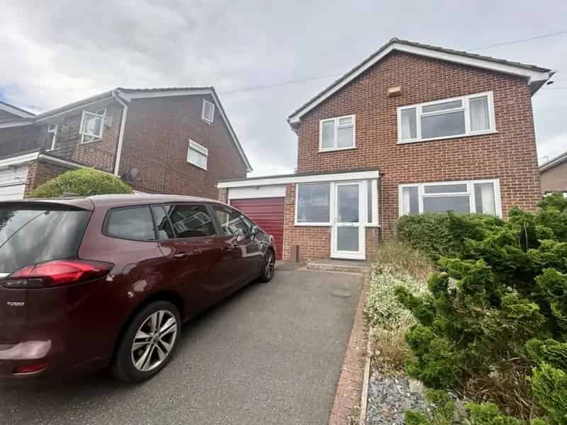 4 bedroom House
 To Rent
