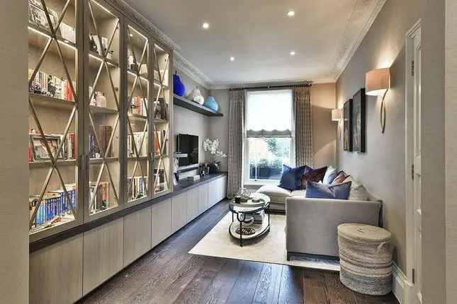 Grade II Listed House for Sale in London SW3 - 3 Beds, Long Garden