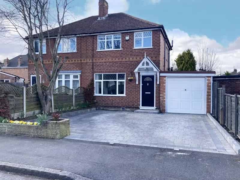 3 Bedroom Semi-Detached House for Sale